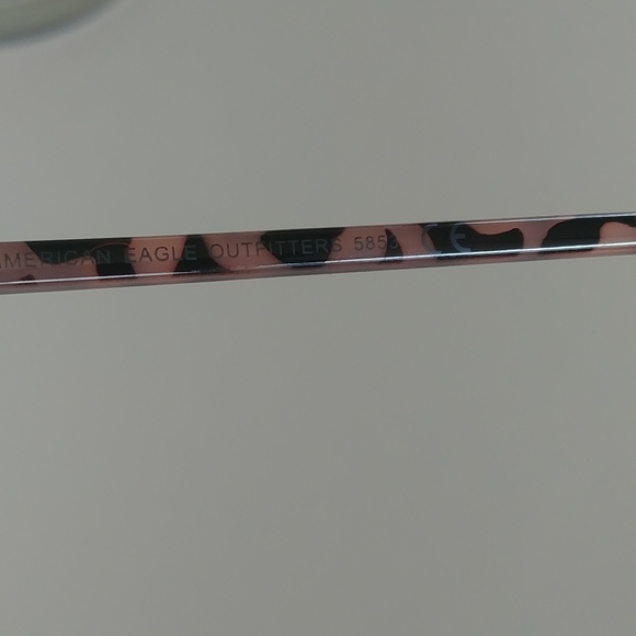 American Eagle Mirrored Sunglasses - Picture 6 of 7